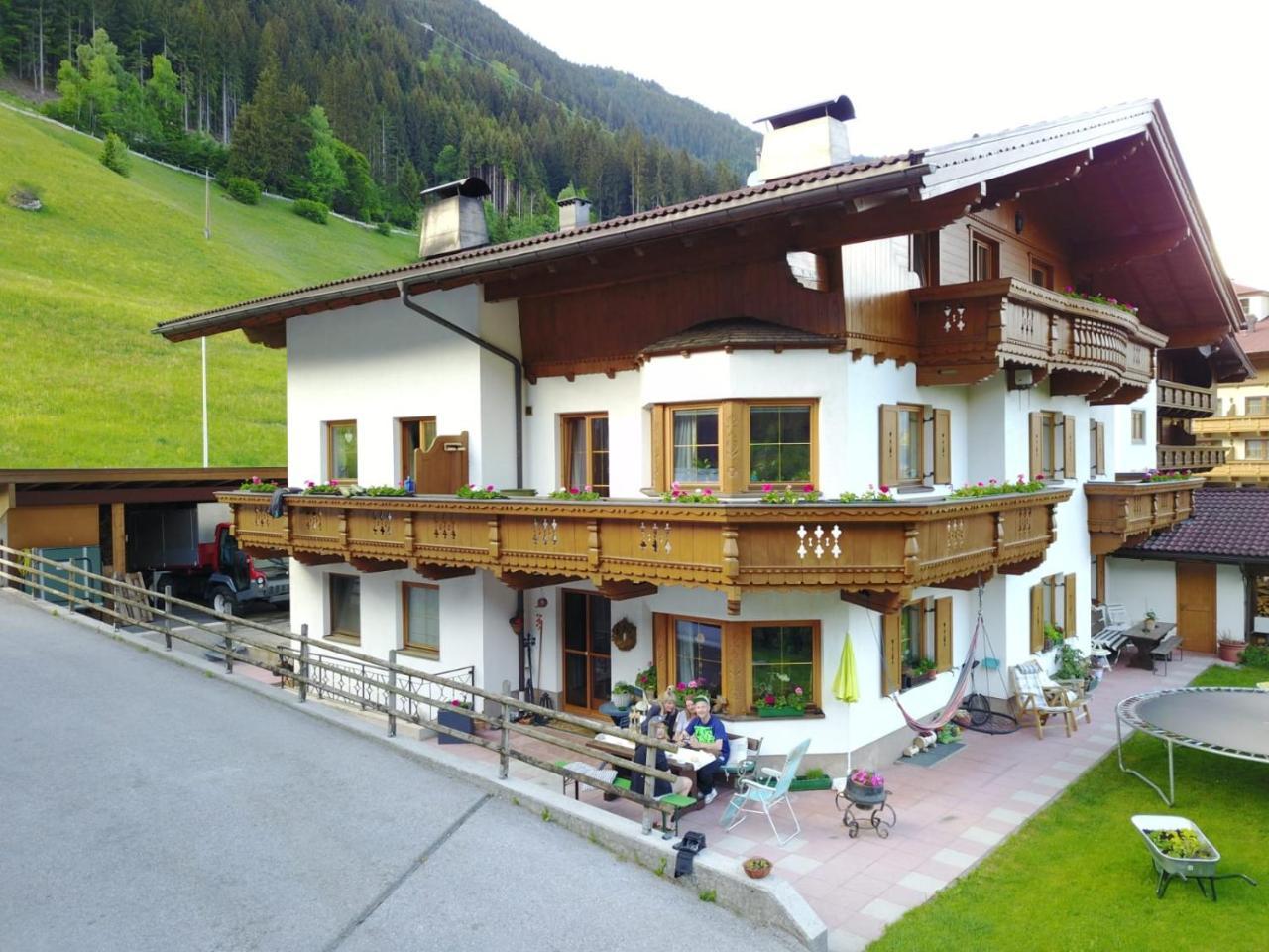 Apartament Zellerhof Finkenberg Zewnętrze zdjęcie